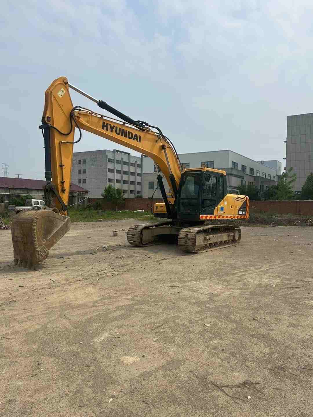 Hyundai R215VS Excavator
